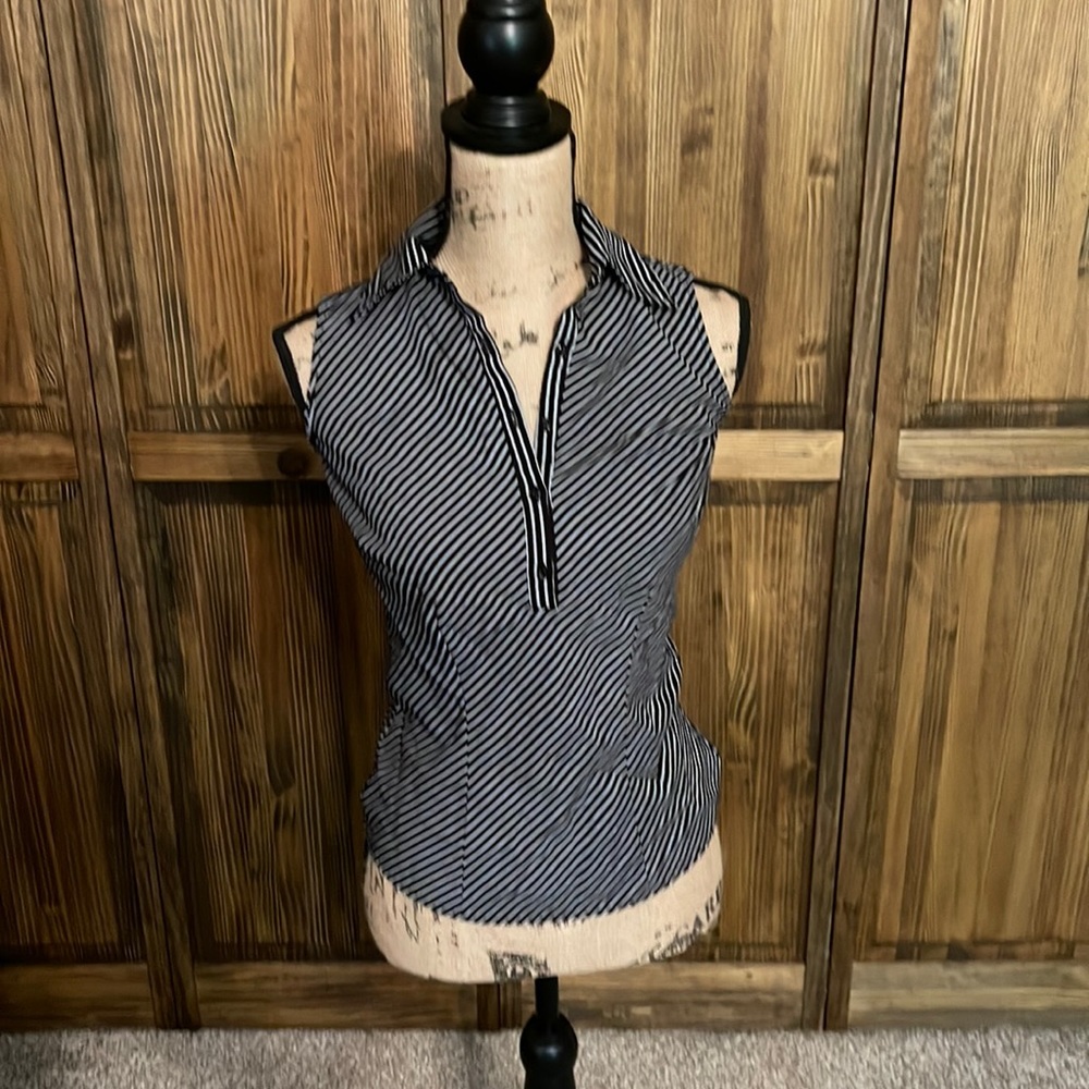 Size small top